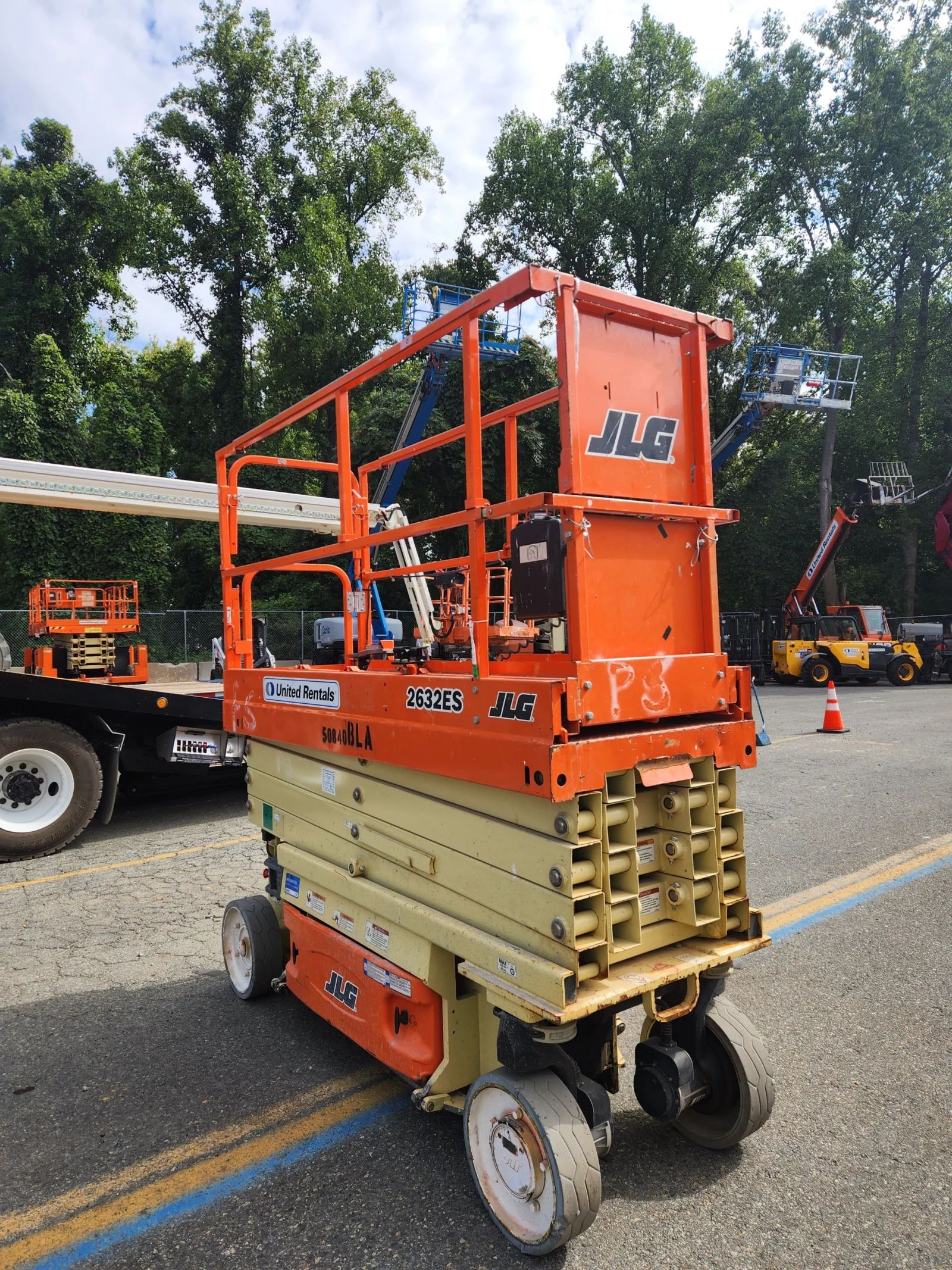 2017 JLG 2632ES