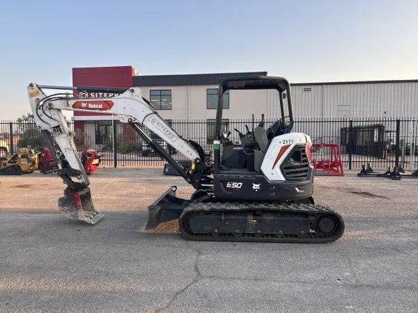 2021 Bobcat E50
