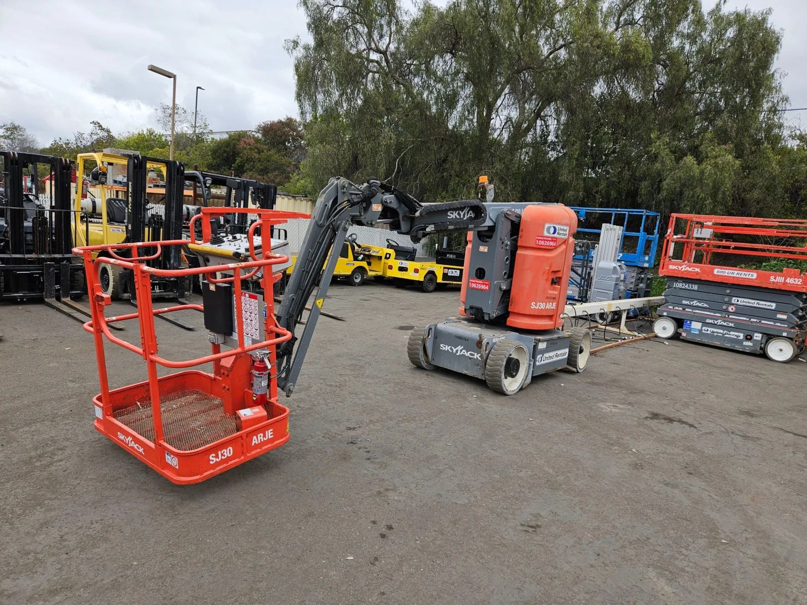 2017 Skyjack SJ30ARJE Articulating