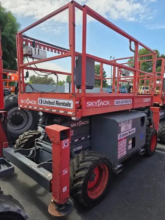2019 Skyjack SJ6826RT Rough Terrain