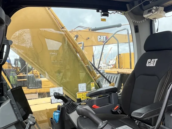 2021 Caterpillar 330