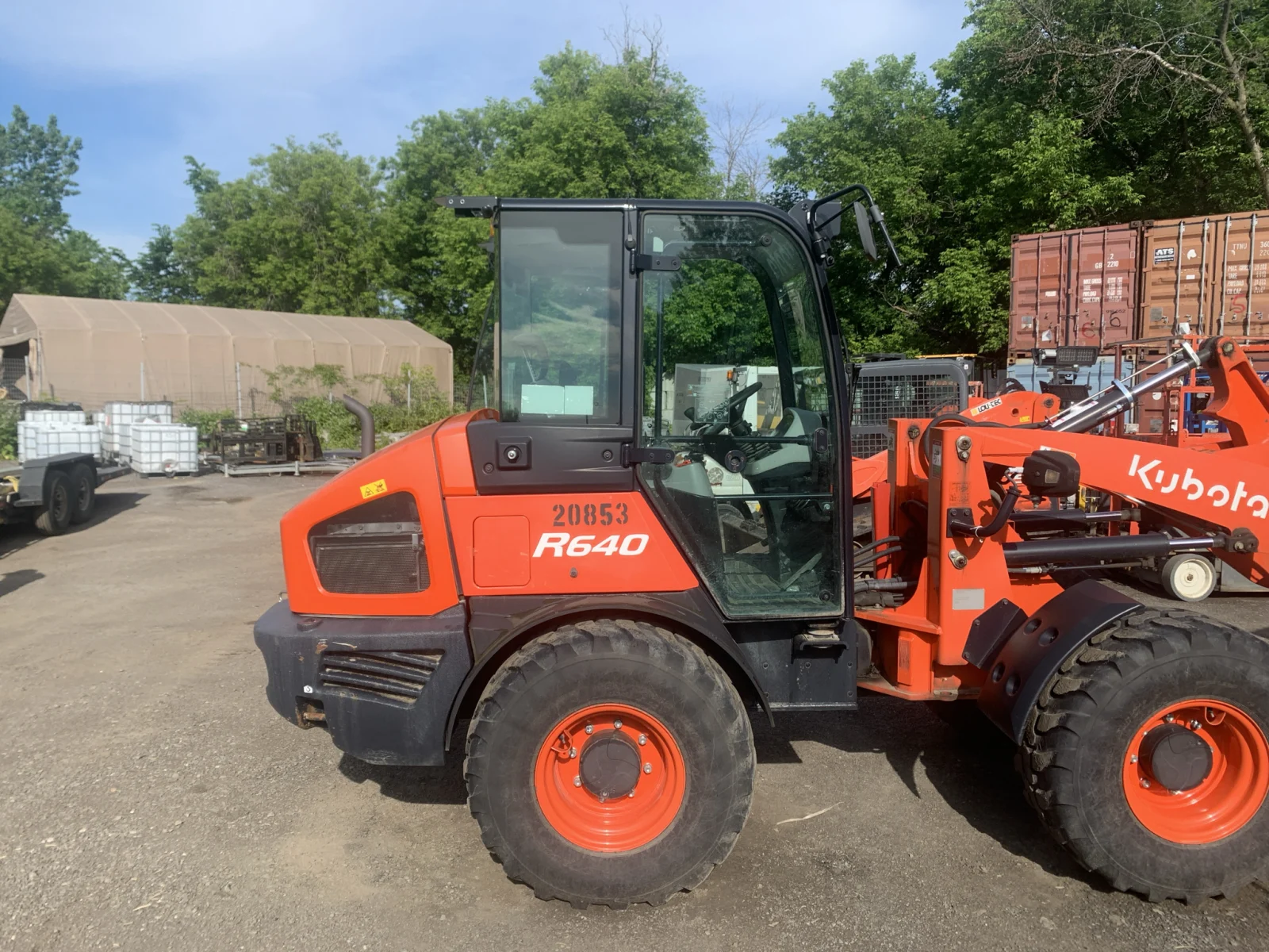 2021 Kubota R640