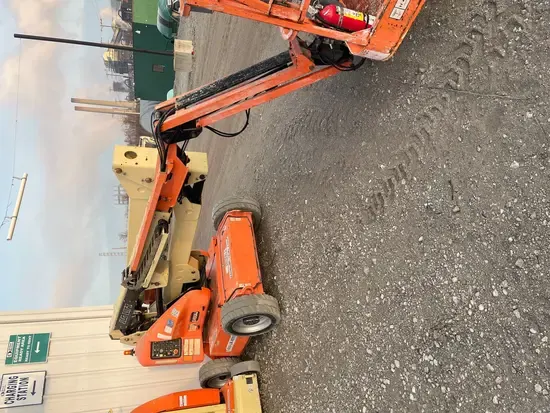 2016 JLG E450AJ Articulating