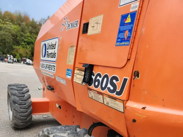 2017 JLG 660SJ