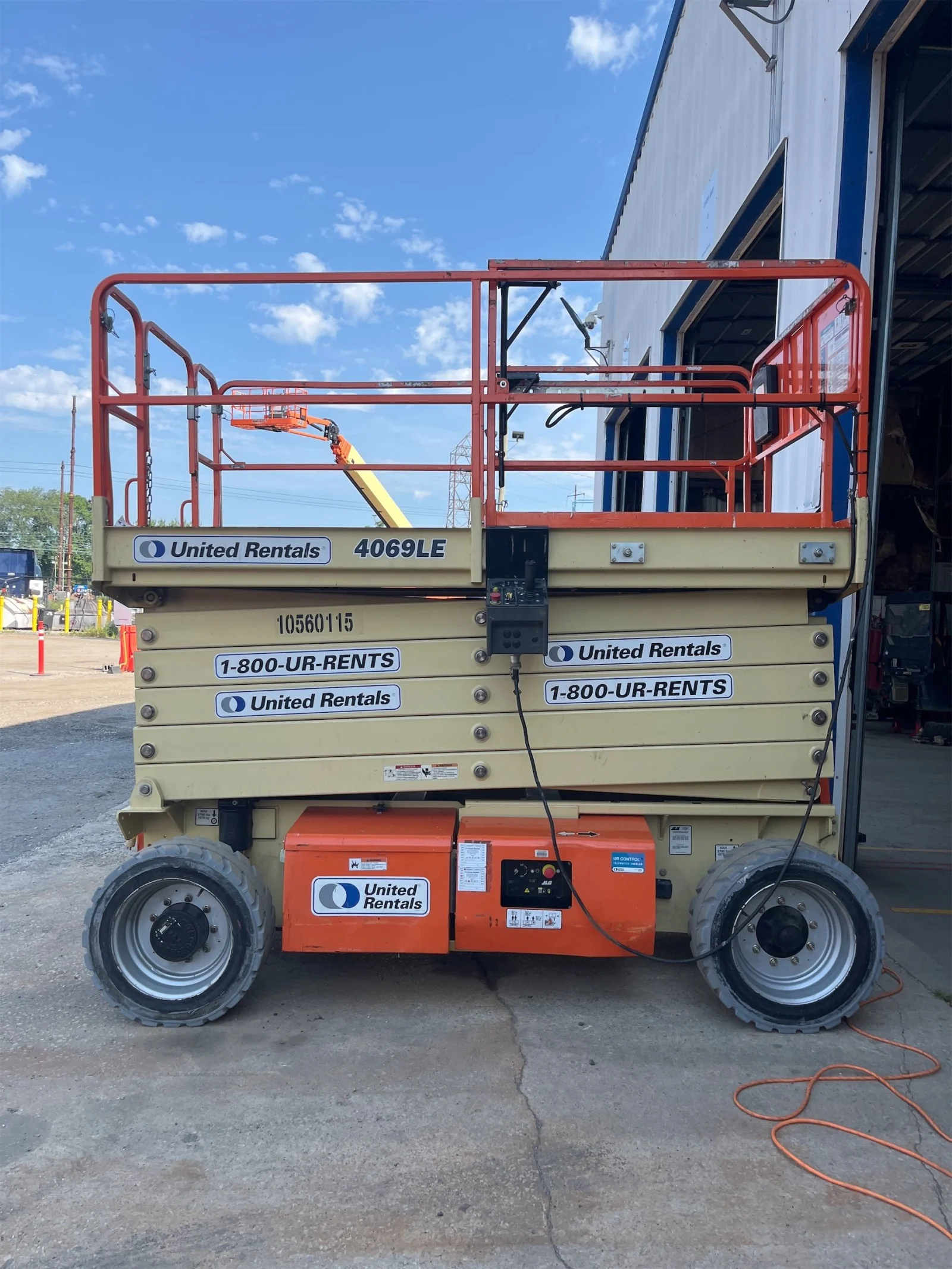 2017 JLG 4069LE