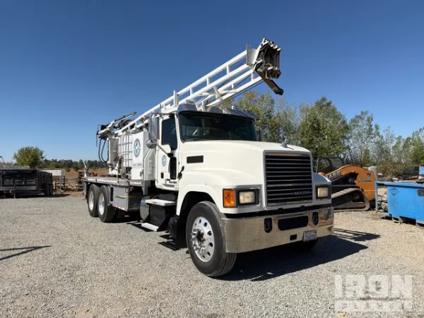 2015 Mack CHU613
