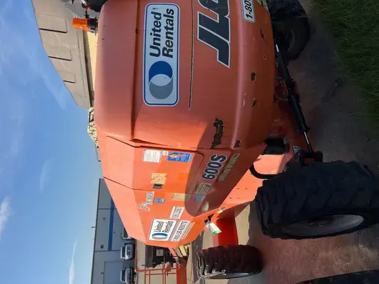 2017 JLG 600S