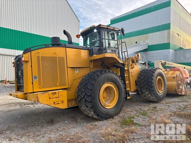 2020 John Deere 844L