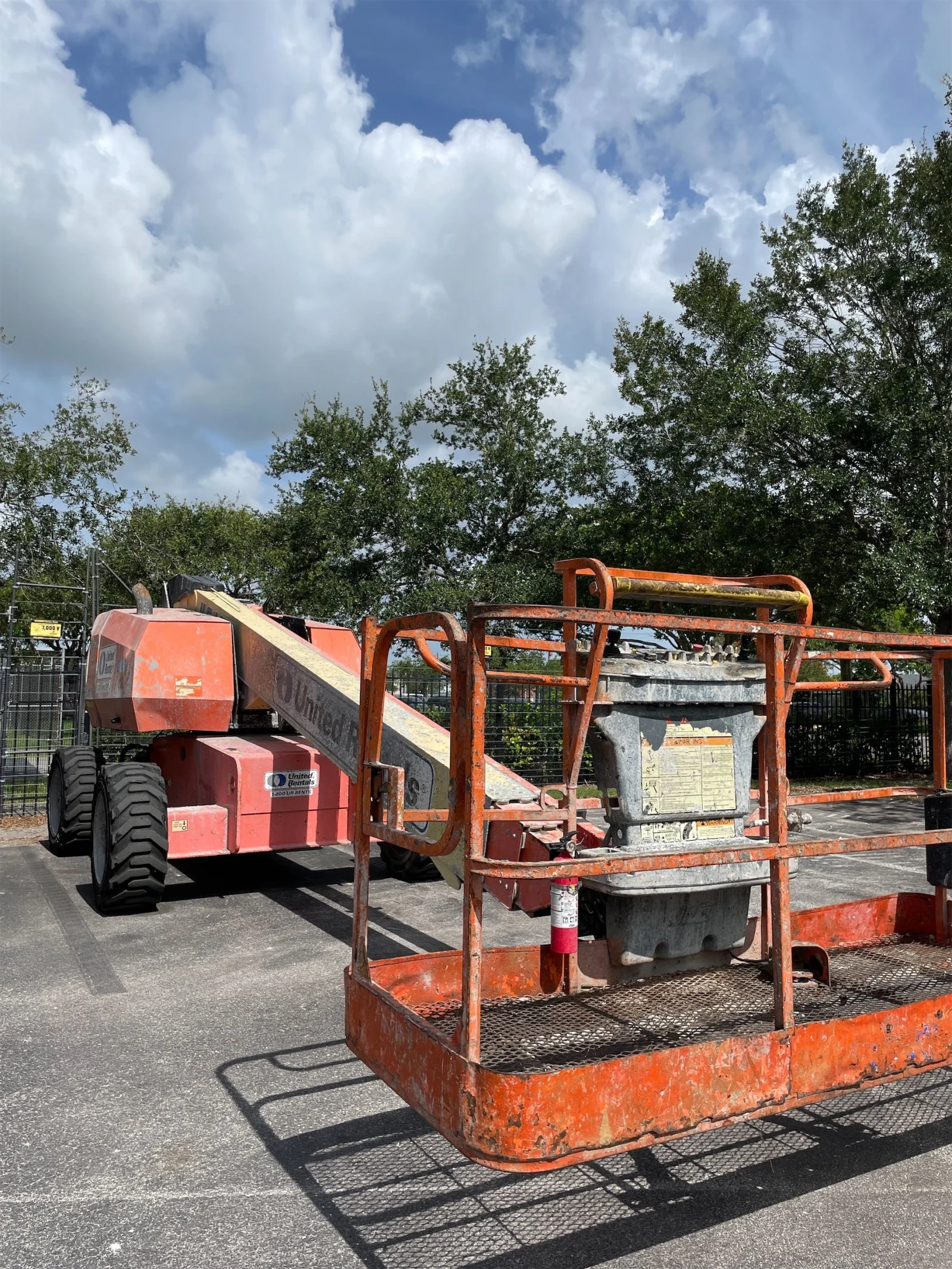 2017 JLG 600S