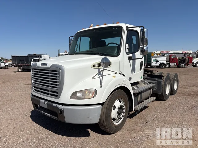 2014 Freightliner M2 112