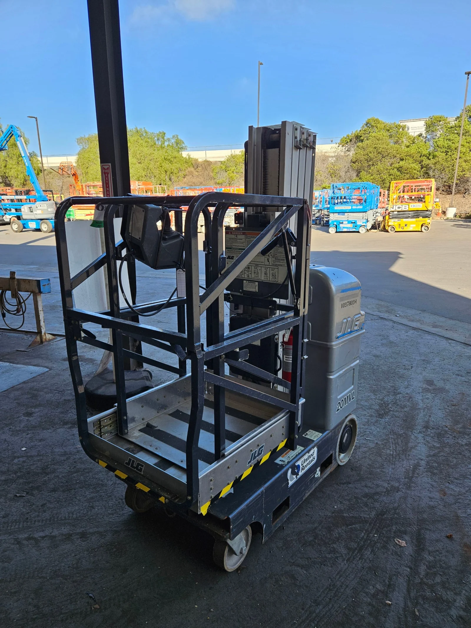 2019 JLG 20MVL Self-Propelled One-Person