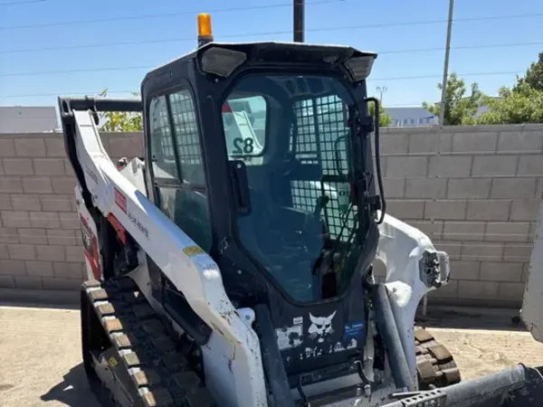 2021 Bobcat T76