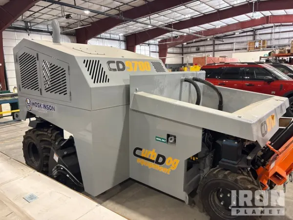 2023 Curbdog CDE9700