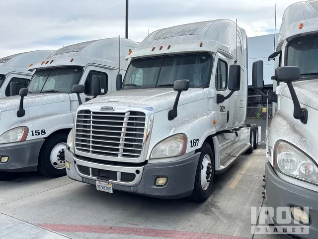 2013 Freightliner Cascadia 125