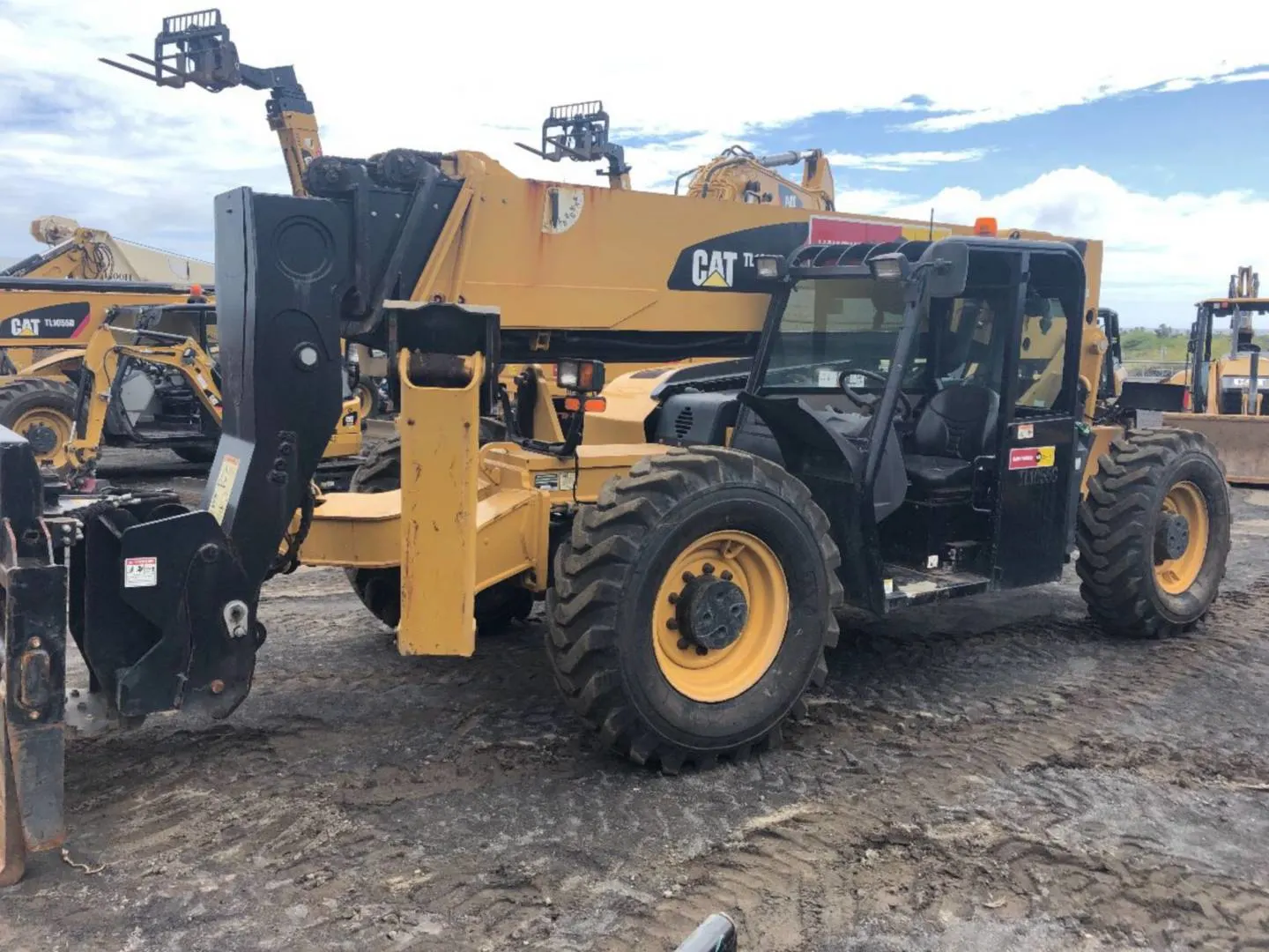 2015 Caterpillar TL1055C