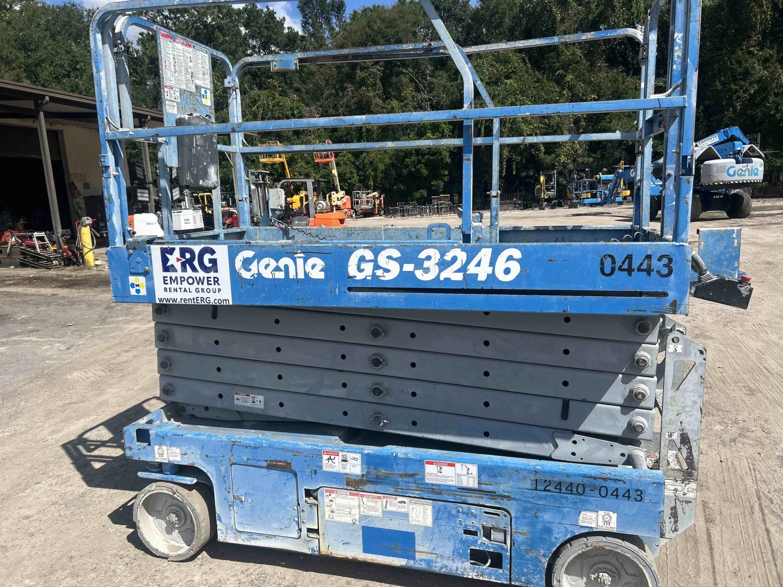 2012 Genie GS-3246