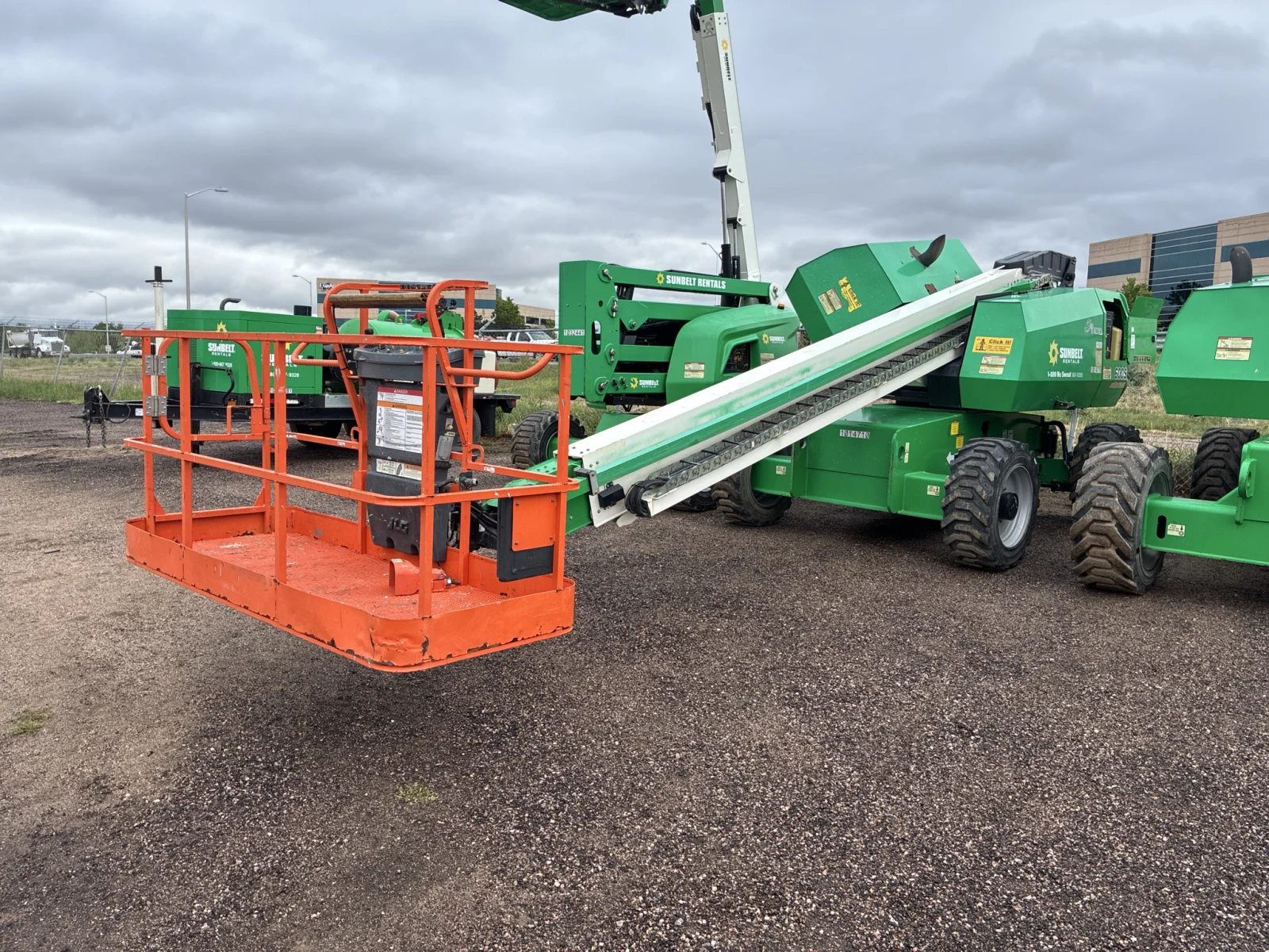 2017 JLG 600S