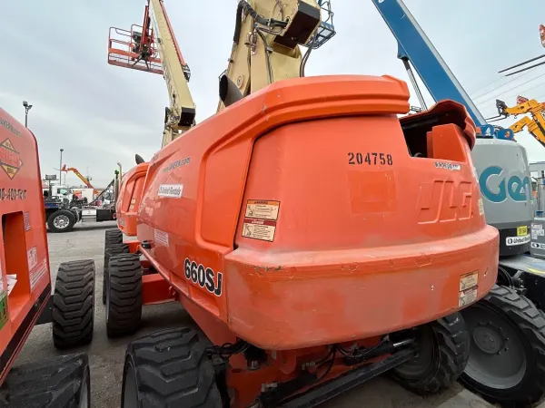 2018 JLG 660SJ