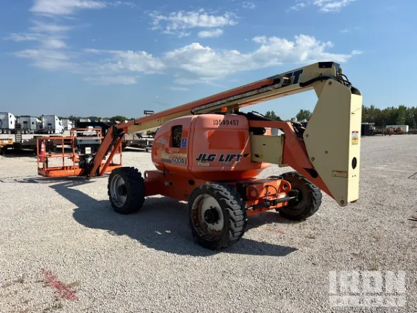 2017 JLG 600AJ
