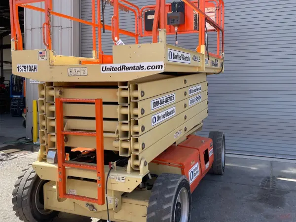 2017 JLG 4069LE
