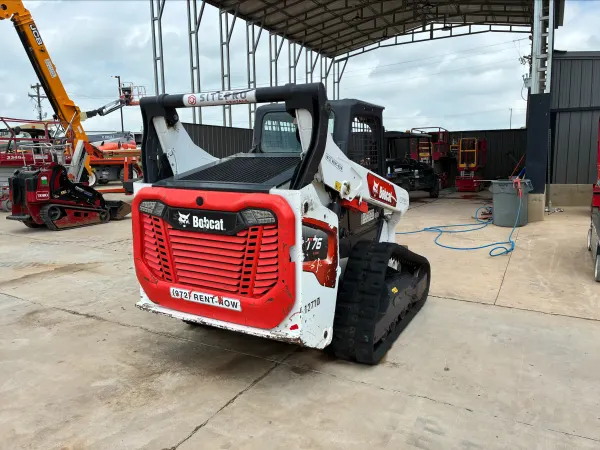 2022 Bobcat T76