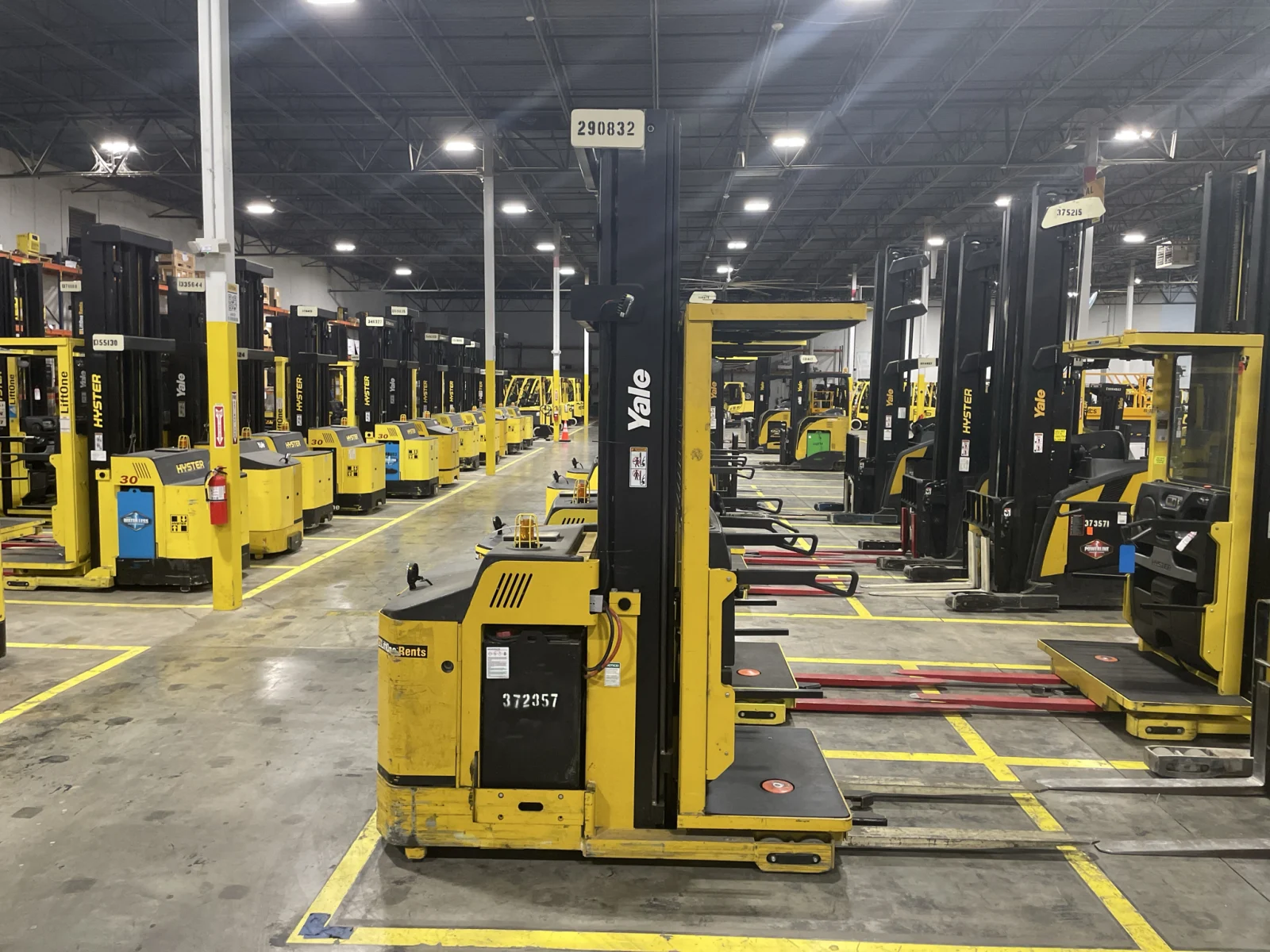 2014 Yale OS030BF