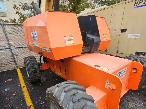 2017 JLG 600S