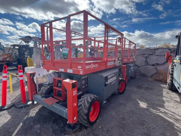 2020 Skyjack SJ6826RT Rough Terrain