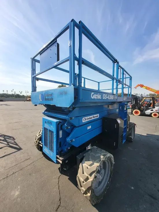 2018 Genie GS-4390 RT Rough Terrain