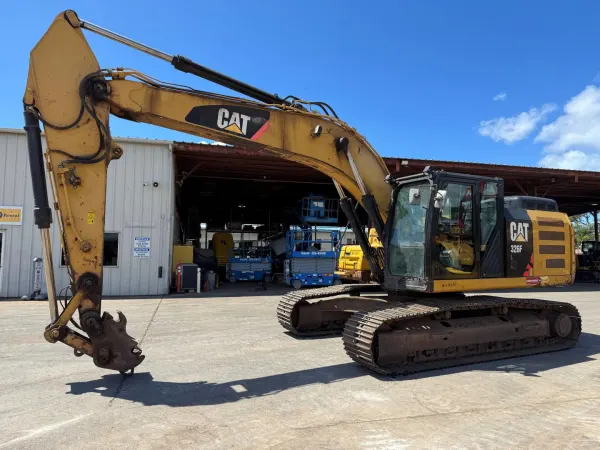 2015 Caterpillar 326FL