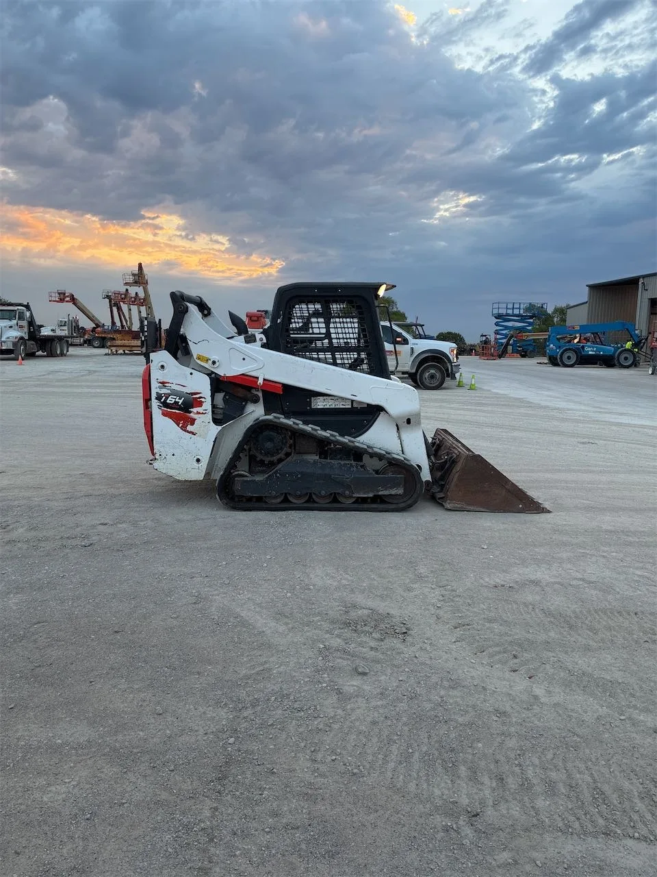 2021 Bobcat T64