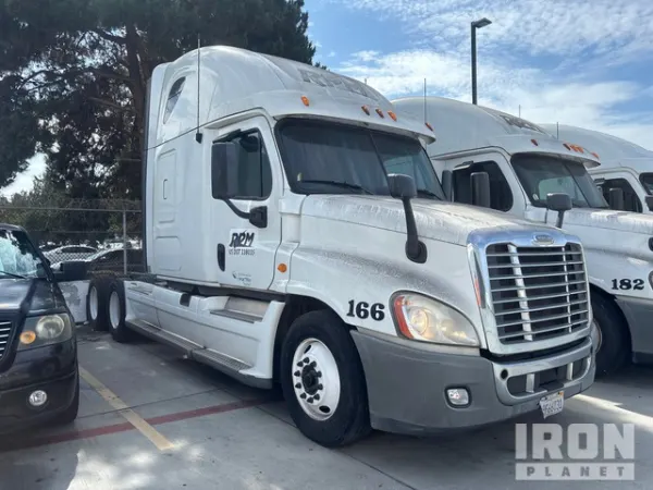2013 Freightliner Cascadia 125