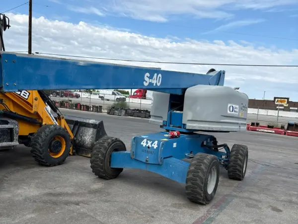2017 Genie S-40