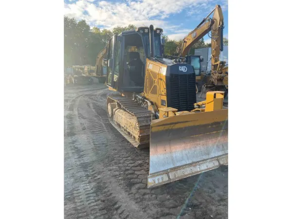 2023 Caterpillar D1