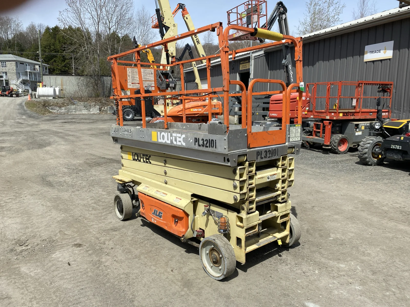2015 JLG 3246ES