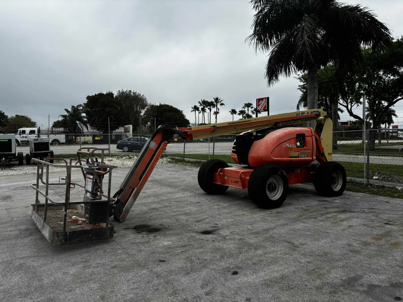 2018 JLG 600AJ