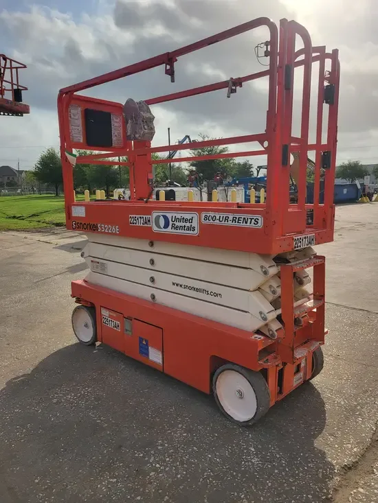 2019 Snorkel S3226E