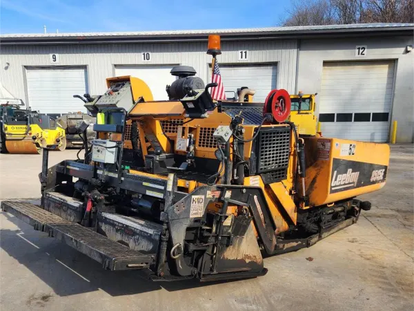 2017 Leeboy 8515E