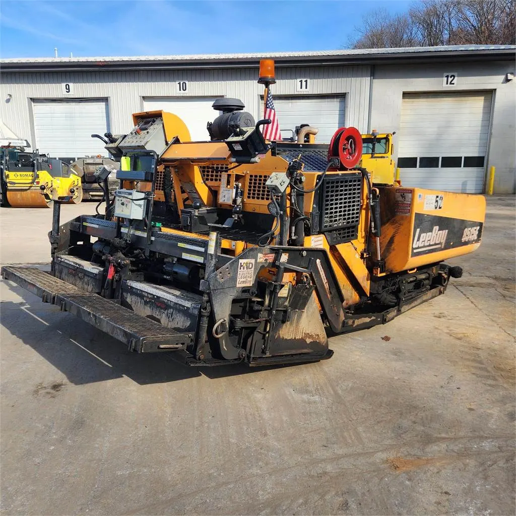 2017 Leeboy 8515E