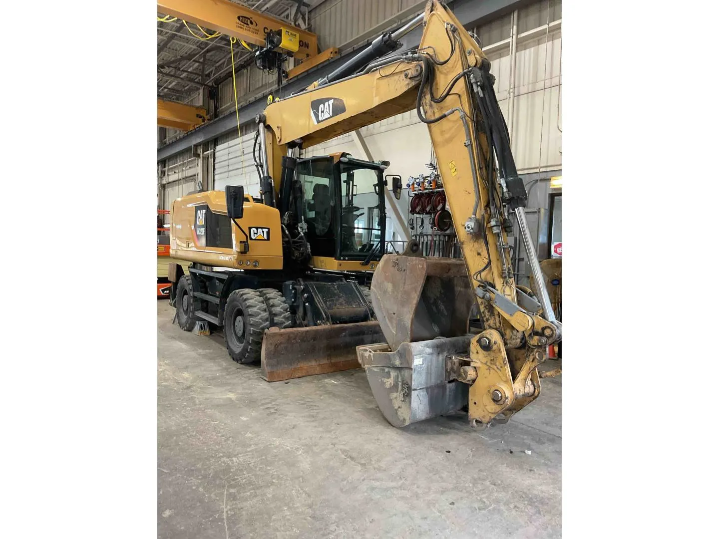 2016 Caterpillar M320F
