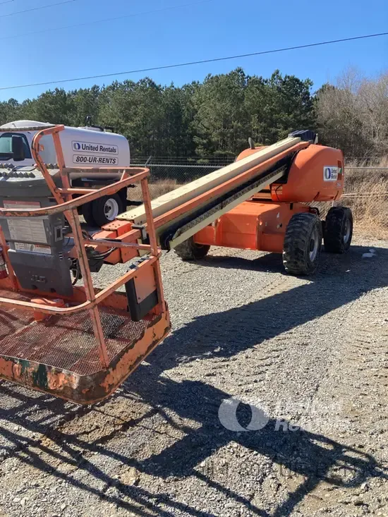 2017 JLG 600S
