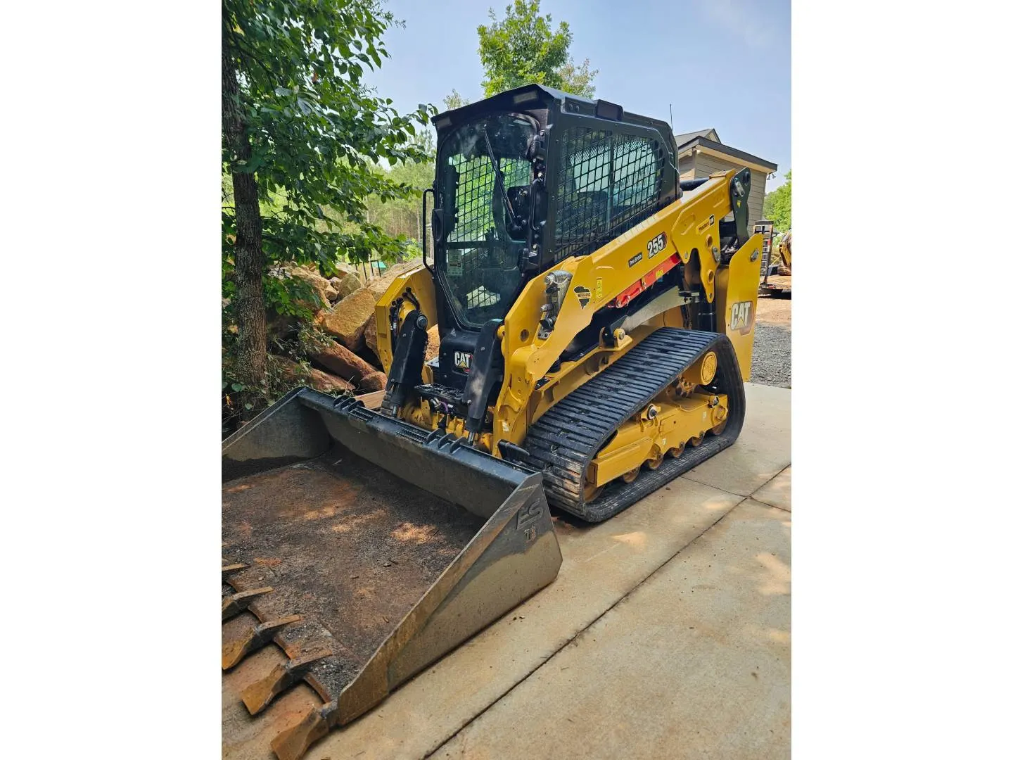 2025 Caterpillar 255