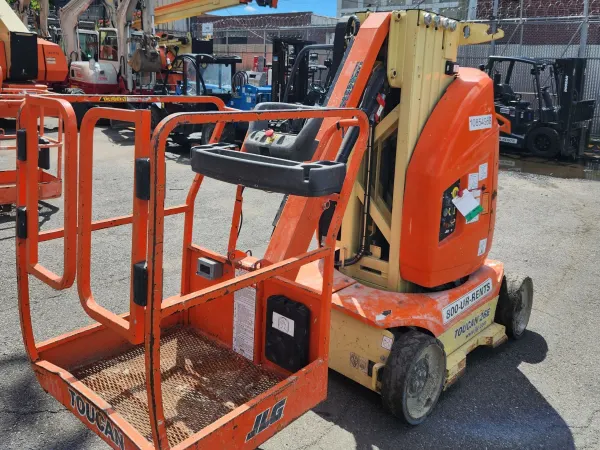 2018 JLG T26E Vertical Mast