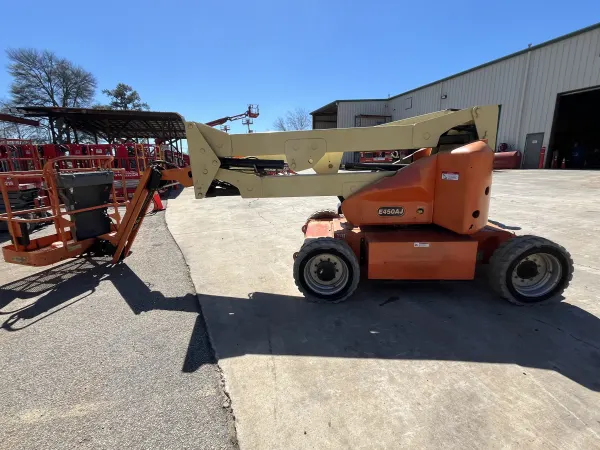 2014 JLG E450AJ