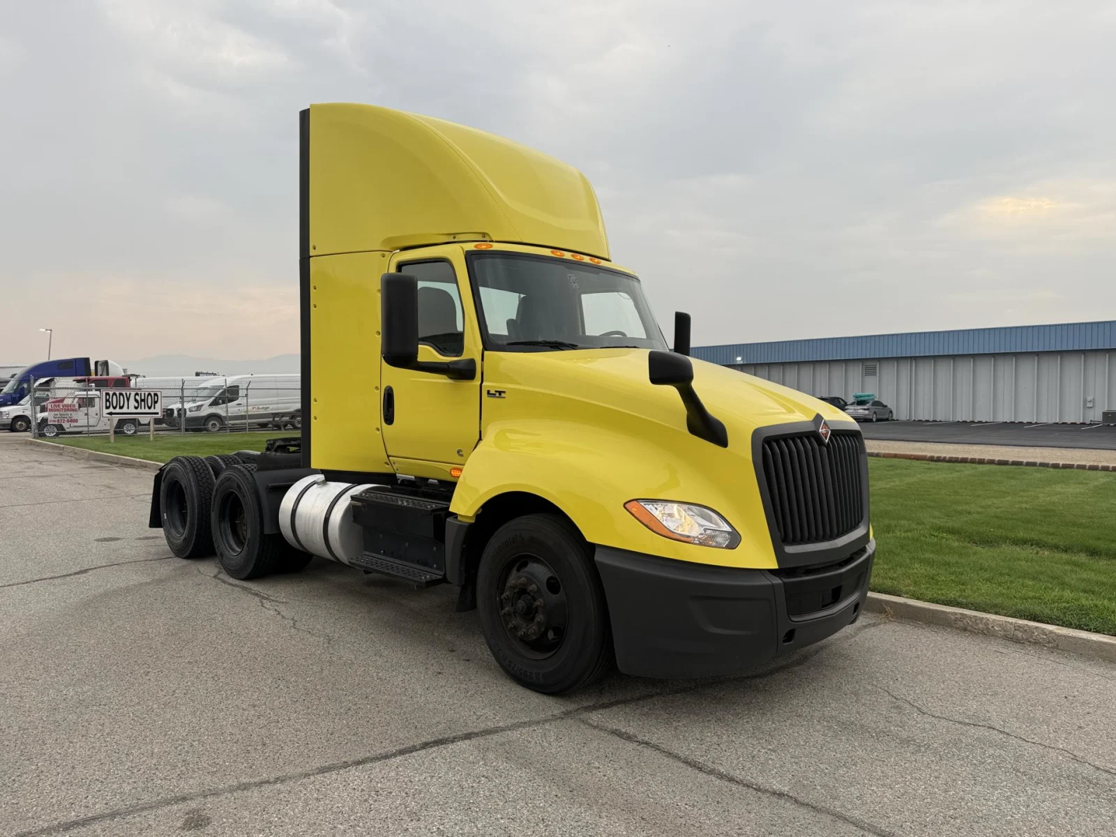 2023 International LT625