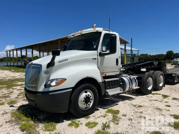 2021 International LT625