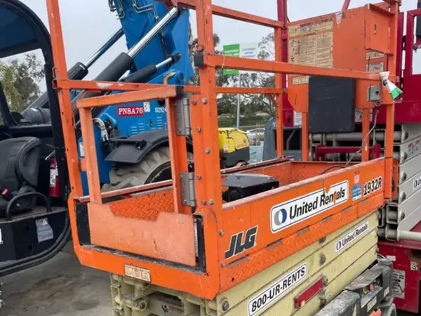 2019 JLG 1932R