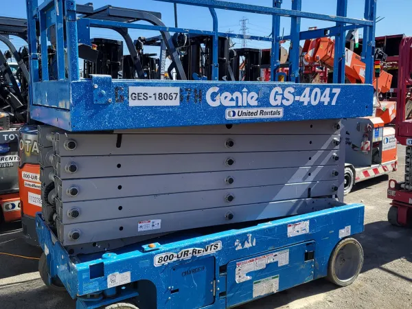 2018 Genie GS-4047