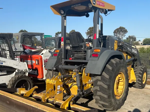 2019 John Deere 210L EP