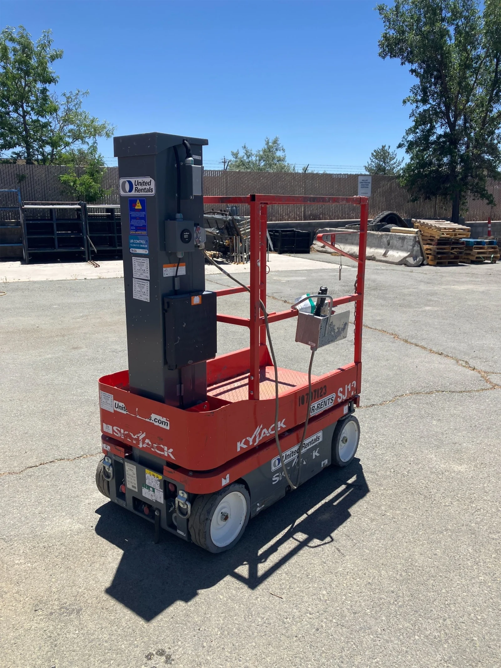 2018 Skyjack SJ12 Self-Propelled One-Person